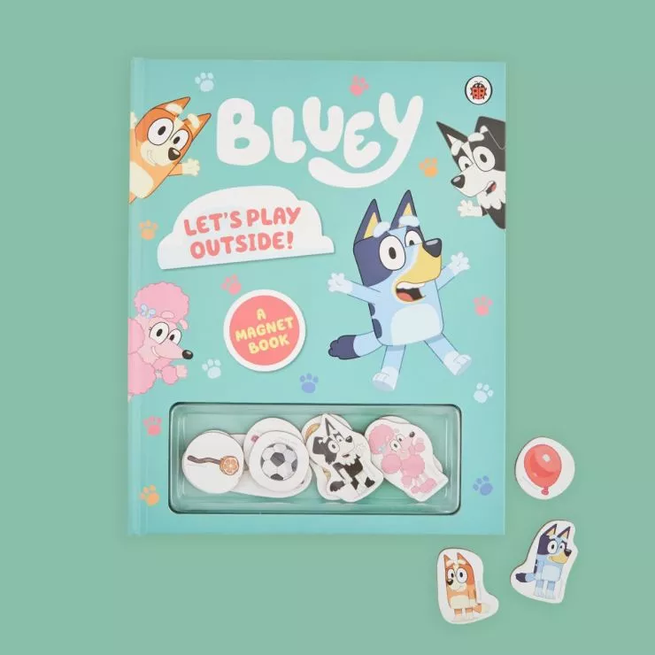 Bluey: Let's Play Outside!: Magnet Book